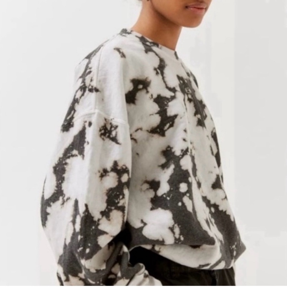 Urban Renewal Recycled Monochrome Tie-Dye Crew Neck Sweatshirt